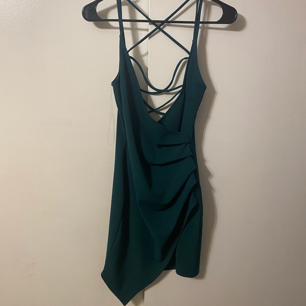 Gorgeous emerald cocktail dress , ribbed back.
